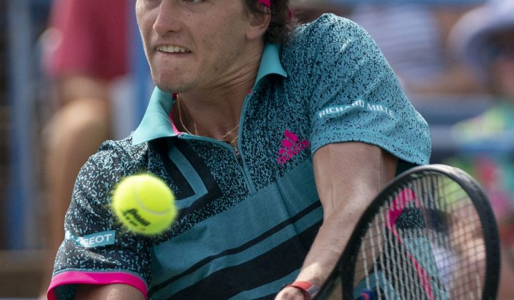 Alexander Zverev erreicht Achtelfinale der French Open nach hartem Kampf