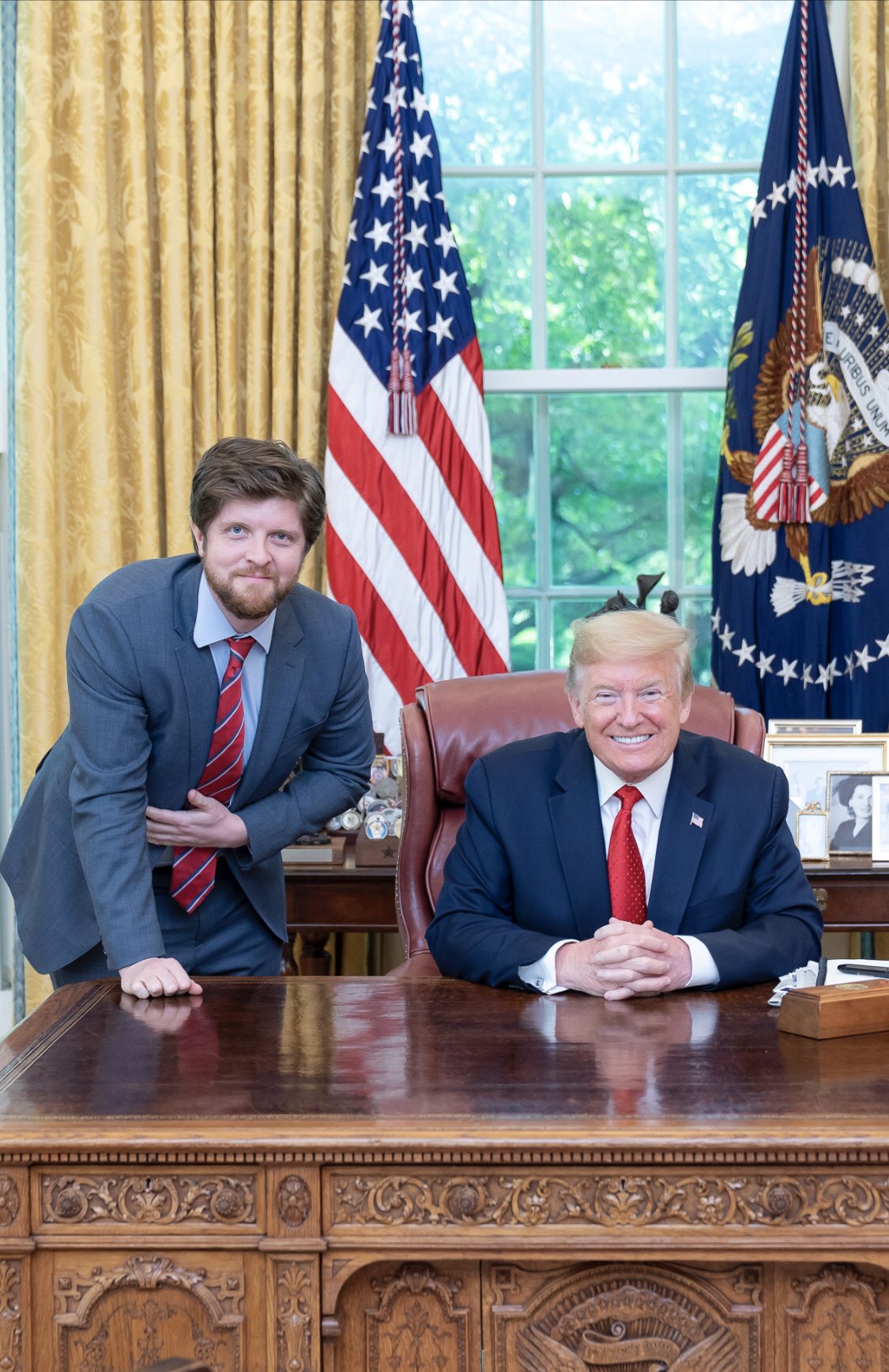 Donald Trump vor einem Gerichtsgebäude in Washington D.C.