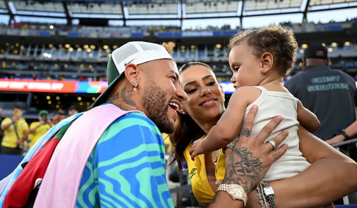 Neymar wird zum fünften Mal Vater: Fußballstar erwartet erneut eine Tochter