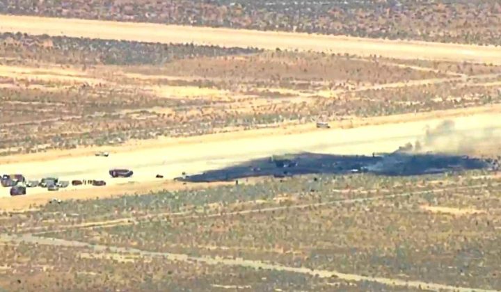 B-52-Bomber in Kalifornien abgestürzt: Acht Tote bei Edwards Air Force Base