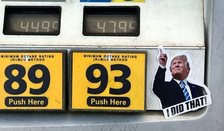 Trump fordert Benzinpreis-Senkung und droht Ölkonzernen