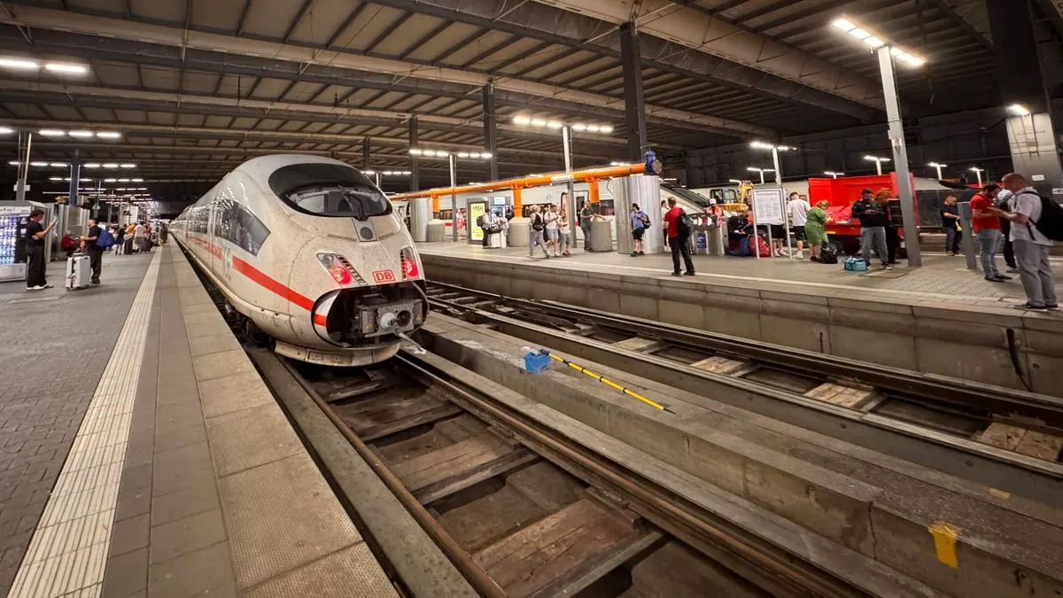 Bahnverkehr erholt sich nach bundesweitem Ausfall – Ursache identifiziert