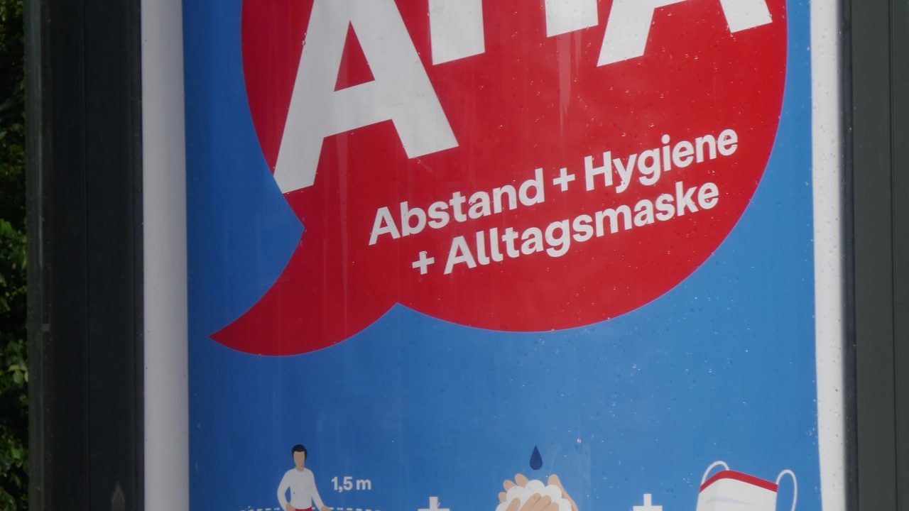 Kritik an Warkens Pflegereform: Sparen auf Kosten der Pflegebedürftigen