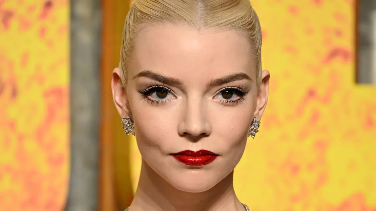Anya Taylor-Joy: Mobbing in der Schulzeit und unerwarteter Weg zum Erfolg