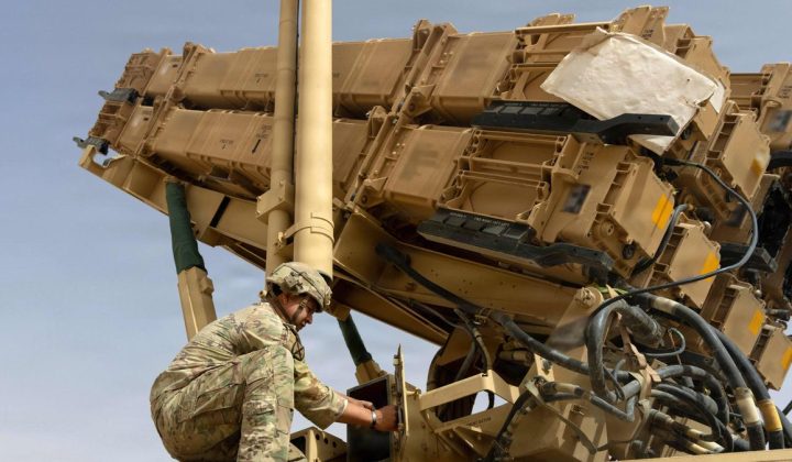 Iran greift erneut Ziele in der Golfregion an – USA melden Abwehr von Angriffen