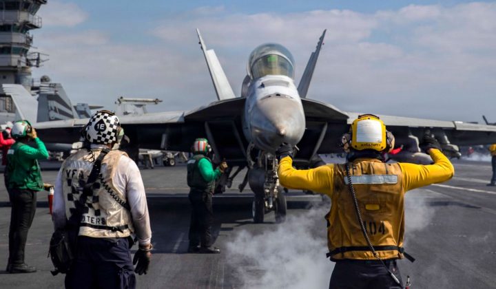 Iran erklärt Straße von Hormus für gesperrt – US-Militär startet neue Angriffe