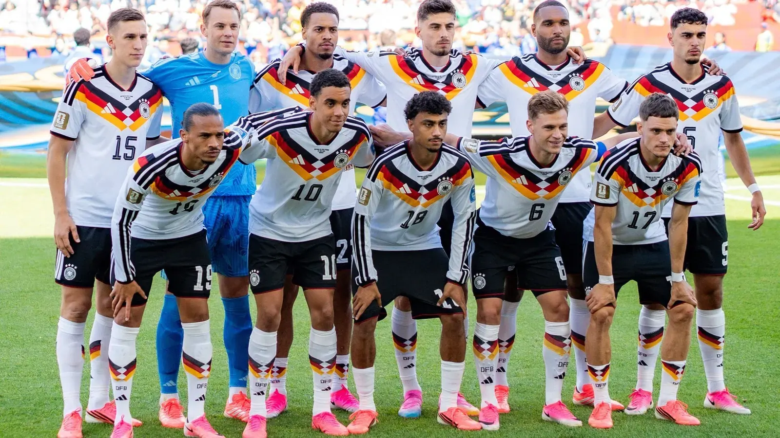 Spieler der deutschen Fußball-Nationalmannschaft auf dem Trainingsplatz während der WM 2026 in den USA.