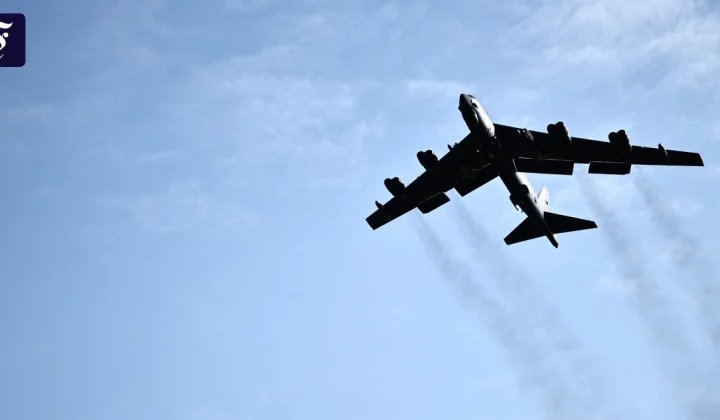 B-52-Bomber stürzt in Kalifornien ab – Acht Tote bei Testflug
