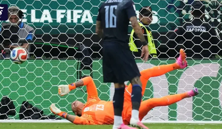 Uruguay bei der WM ausgeschieden – Patzer von Muslera besiegelt das Aus