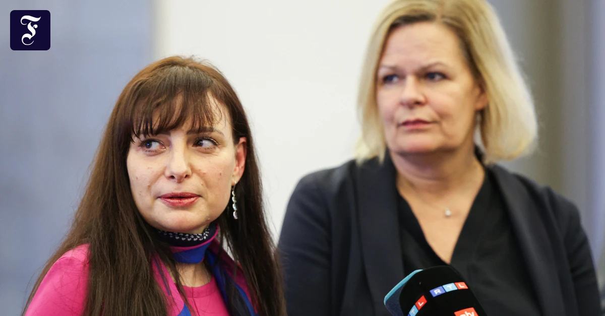 Mehr als 320 Kommunalpolitiker suchten nach Drohungen Hilfe bei Hotline