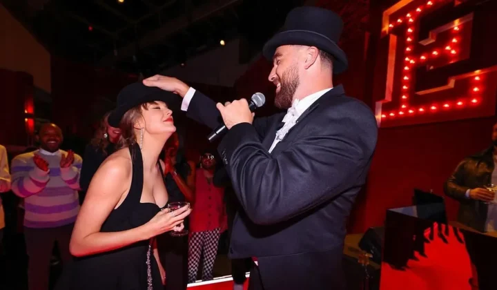 Travis Kelce ehrt Taylor Swift bei bedeutender Aufnahme in die Songwriters Hall of Fame