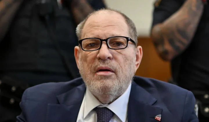 Harvey Weinstein nach Herzversagen in Klinik eingeliefert