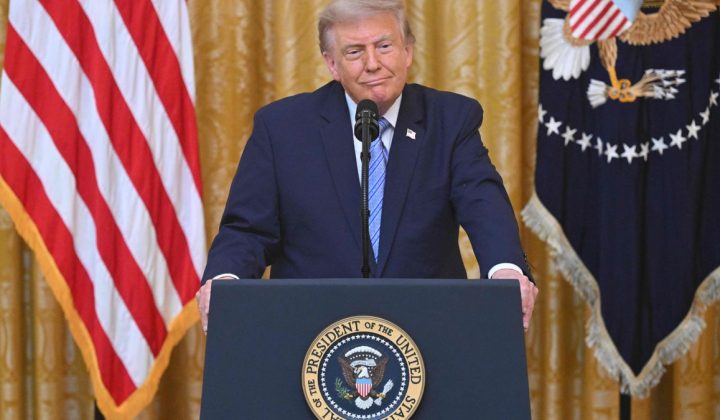 Trump beschuldigt China der Manipulation der US-Wahl 2020 und kündigt Veröffentlichung von Geheimdienstinformationen an