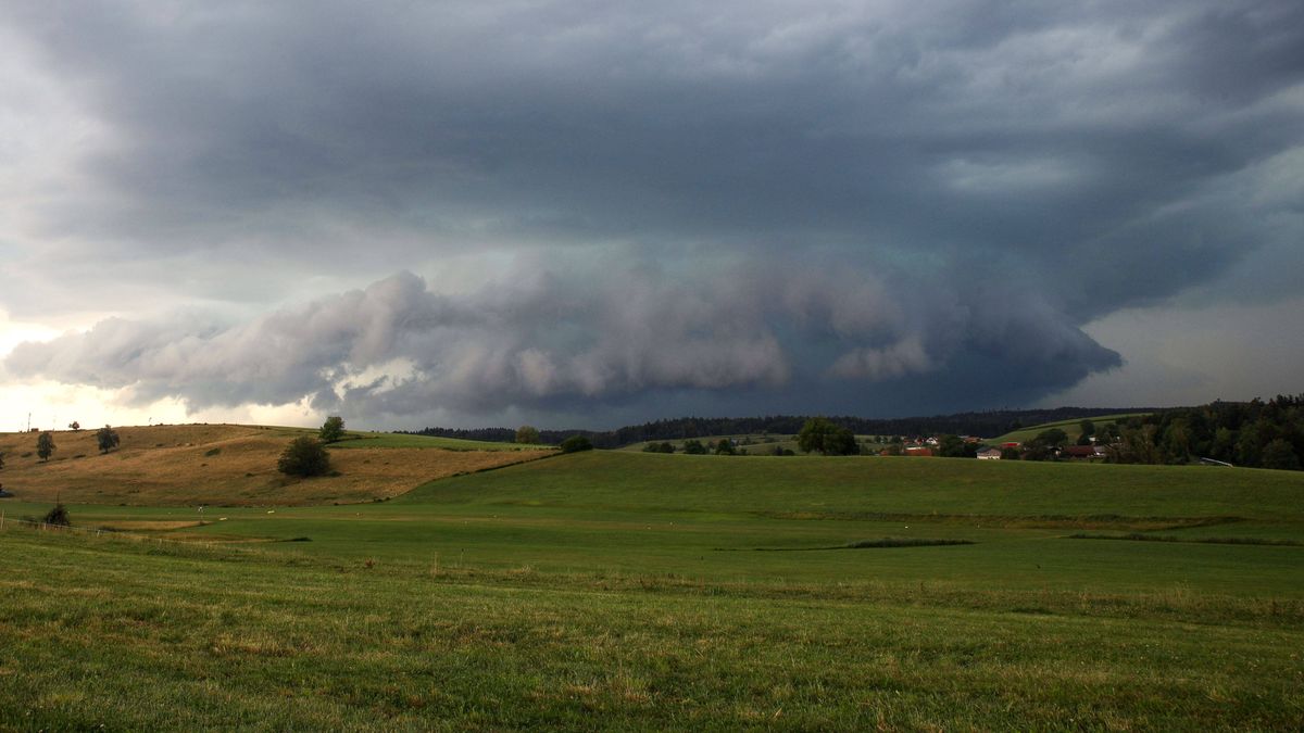 Deutschland erwartet Hitzewelle und teils schwere Gewitter vor kühlerem Wochenende
