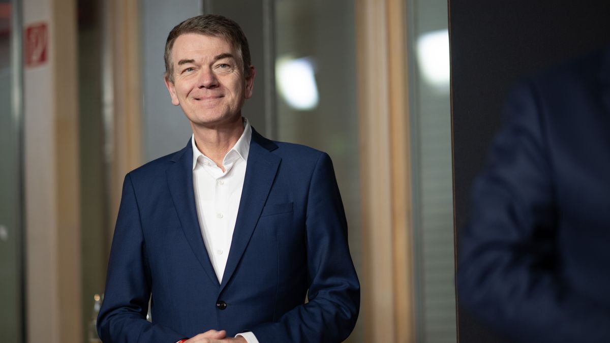 Jörg Schönenborn feiert TV-Premiere als „Tagesthemen“-Moderator