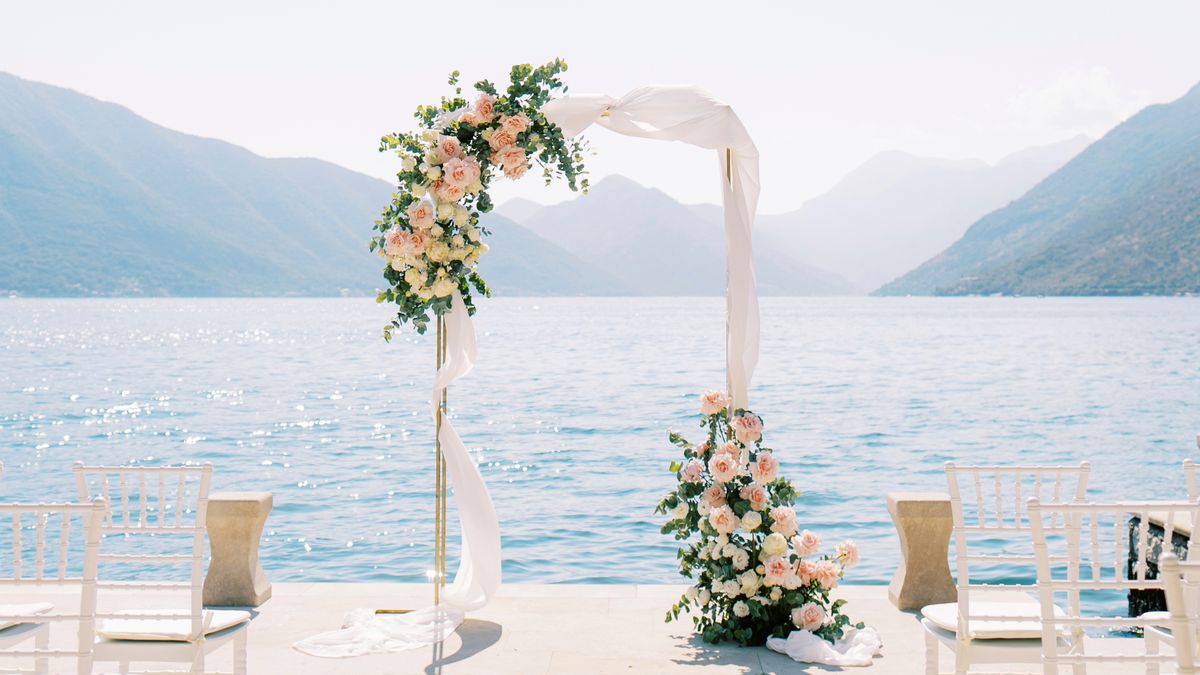 Absage von Hochzeiten: Höflich „Nein“ zu teuren Feiern sagen