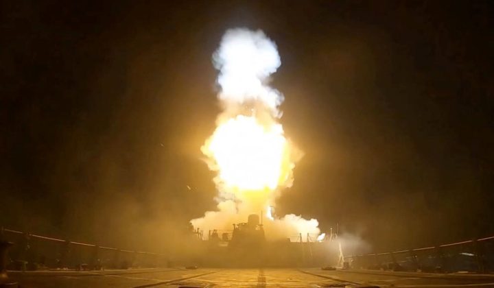 Eskalation im Iran: US-Angriffe und Gegenschläge lassen Ölpreise steigen