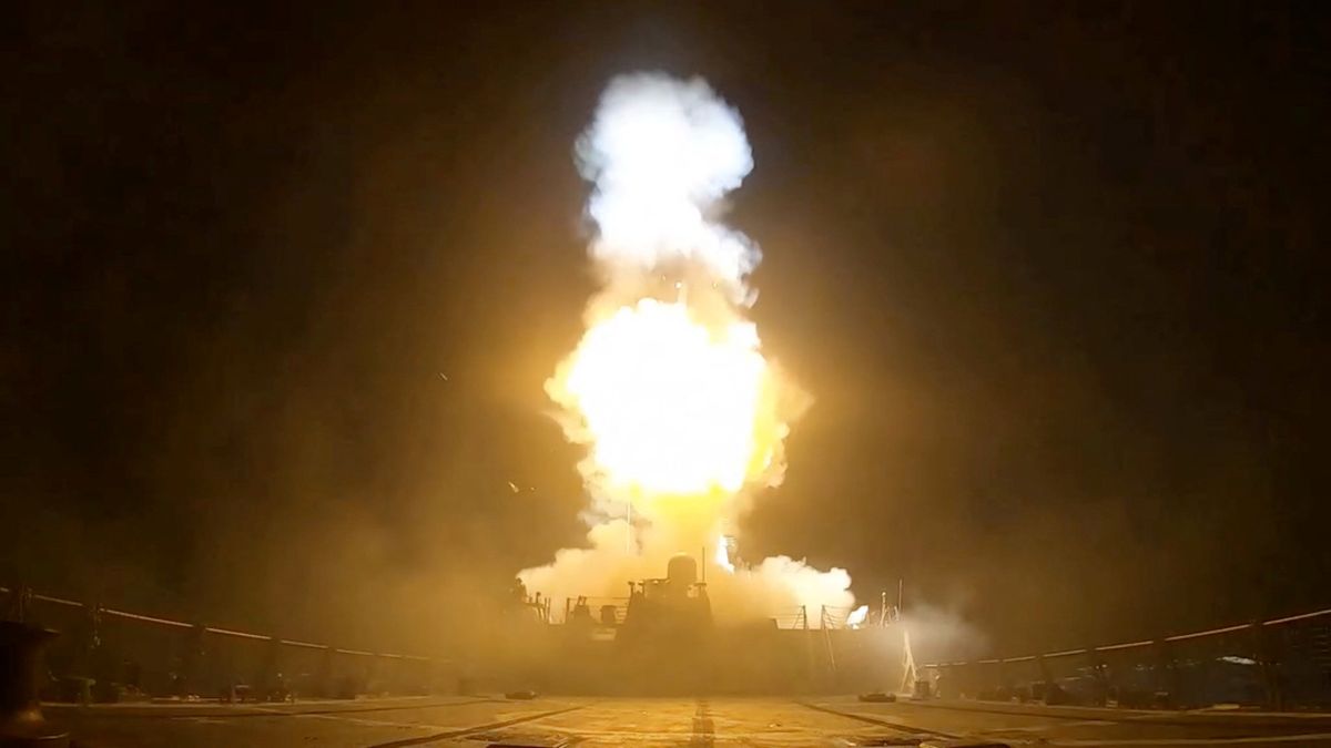 Eskalation im Iran: US-Angriffe und Gegenschläge lassen Ölpreise steigen