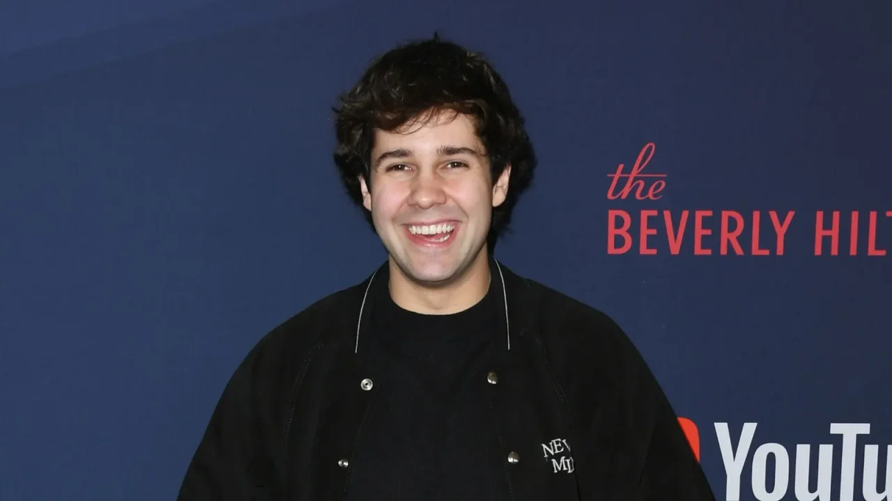 LAPD beendet David Dobriks Geburtstagsparty – Snoop Dogg sorgt für friedliches Ende