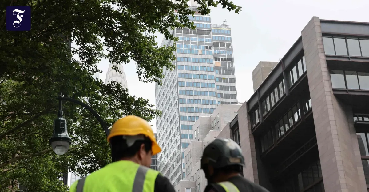 New York: Hochhaus nach Umbauarbeiten einsturzgefährdet – Evakuierungen und Straßensperrungen