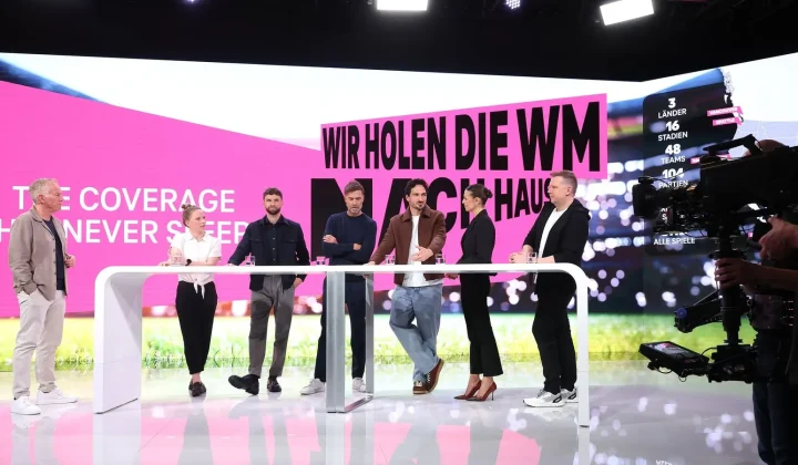 Thomas Müller und Laura Wontorra: Hitziges Wortgefecht bei MagentaTV