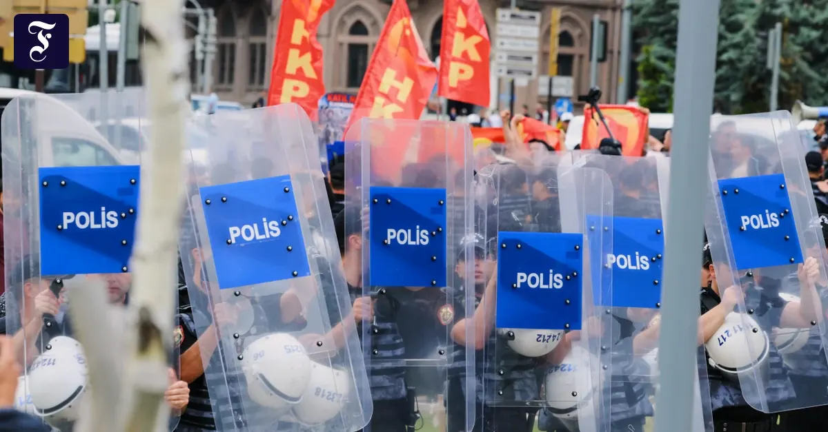 SPD fordert von Kanzler Merz klare Worte zur Menschenrechtslage in der Türkei beim NATO-Gipfel