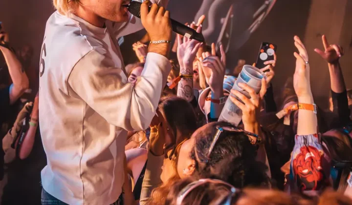Ski Aggu über politische Statements auf Festivals: „Absolut cool, wenn Künstler Haltung zeigen“