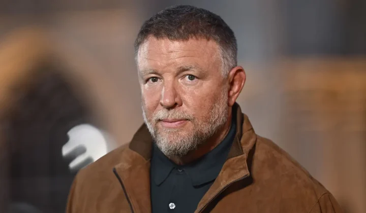 Guy Ritchie macht „The Gentlemen“-Premiere zum Familientreffen – Meghan-Spekulationen bleiben