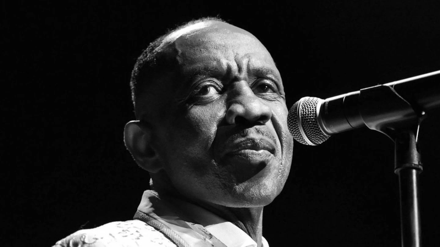 Freddie Jackson, US-amerikanischer R&B-Sänger, auf der Bühne während eines Konzerts in den 1980er Jahren